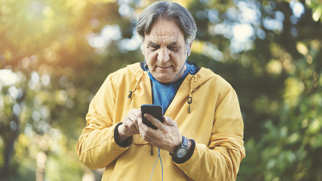 Getting your game on? Smartphone apps to increase physical activity levels