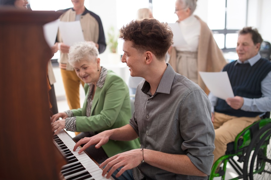 The healing power of music: How music therapy can support healthy aging